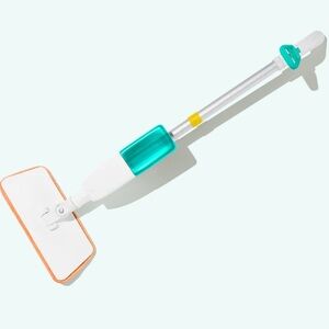 Lovevery • Squeeze and Spray Mop